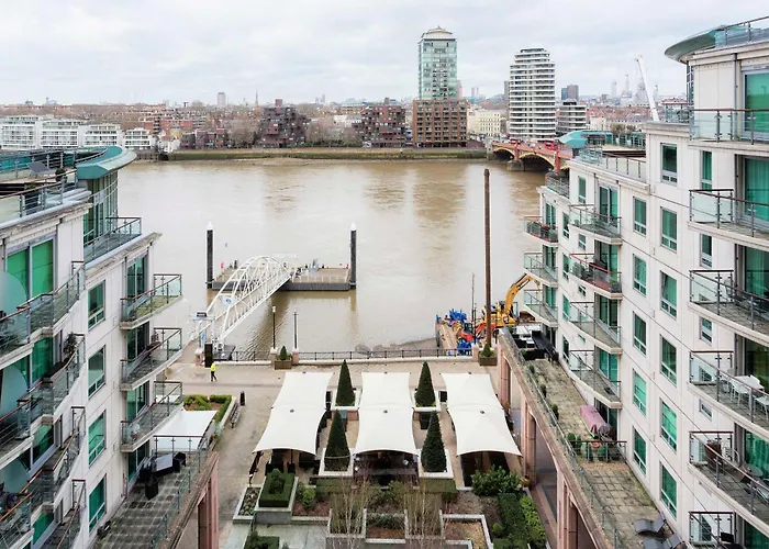 Veeve - River Views From Vauxhall